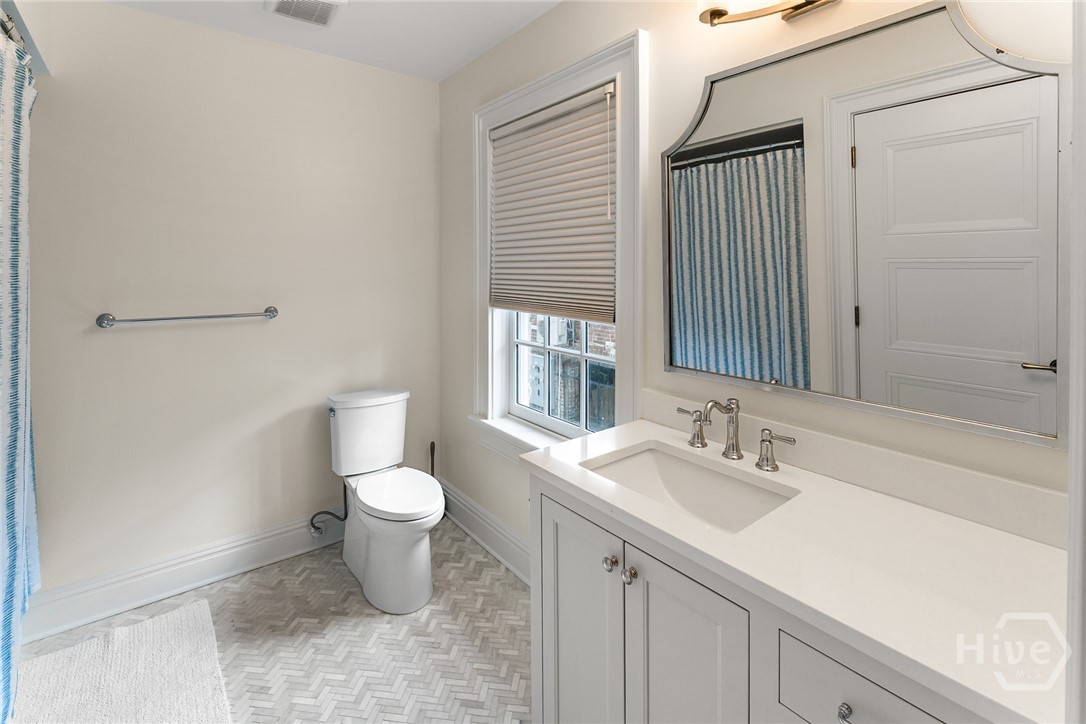 105 E Gordon Street Property Photo 49