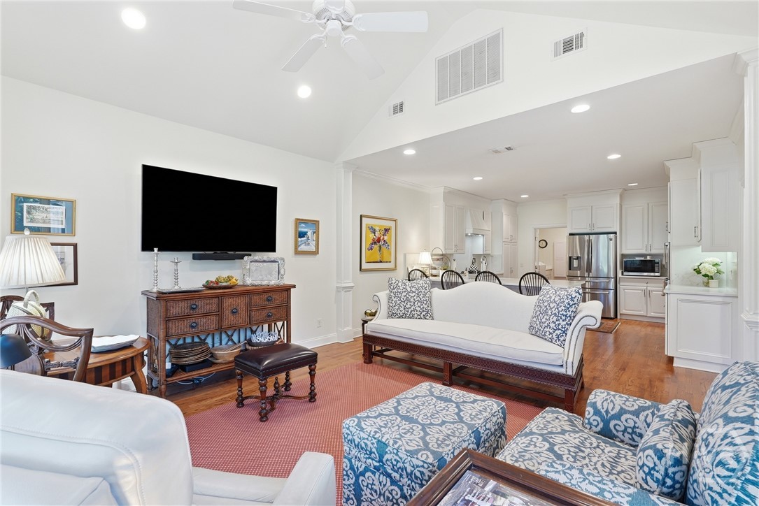 6 Sea Eagle Court Property Photo 14