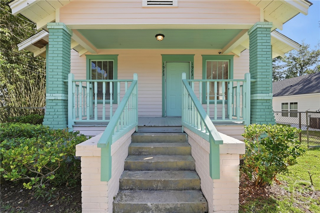 1923 Harrison Street Property Photo 2