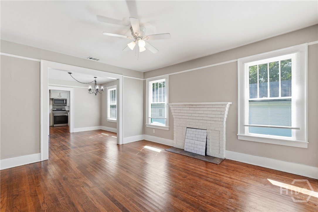 1923 Harrison Street Property Photo 5