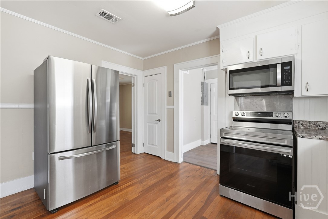 1923 Harrison Street Property Photo 10