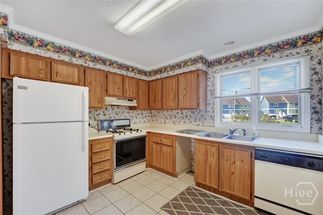 12502 Apache Avenue 17 Property Photo 11
