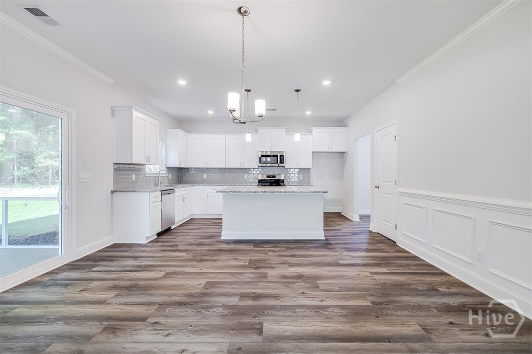 1421 Long Bridge Road Property Photo 17