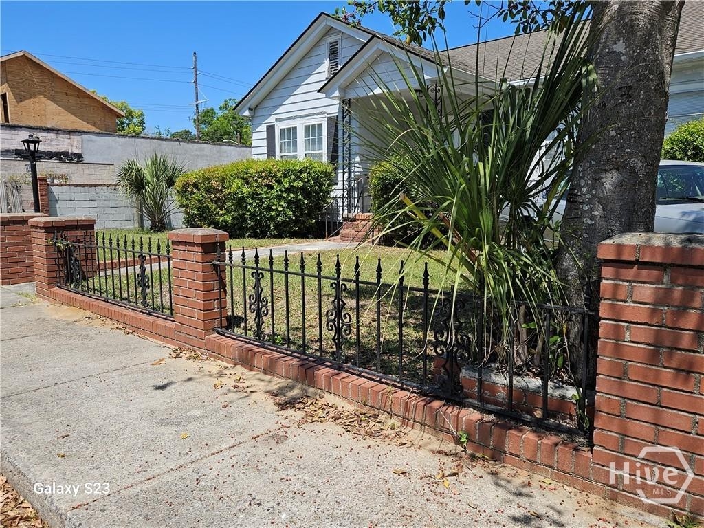 2010 Bolling Street Property Photo 2
