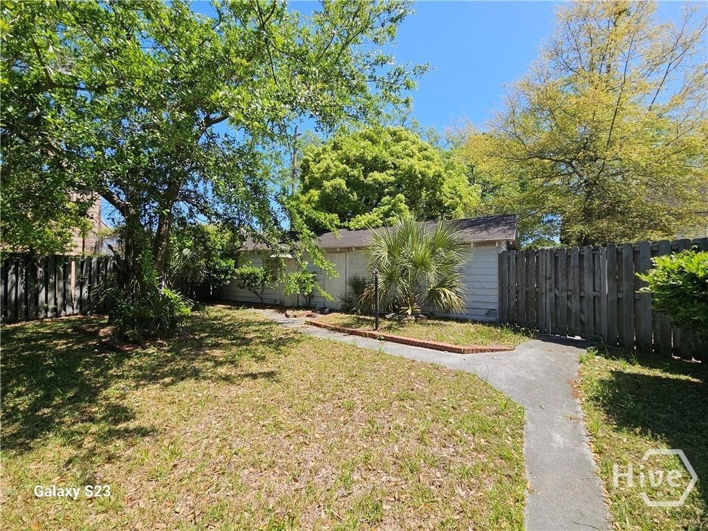 2010 Bolling Street Property Photo 3