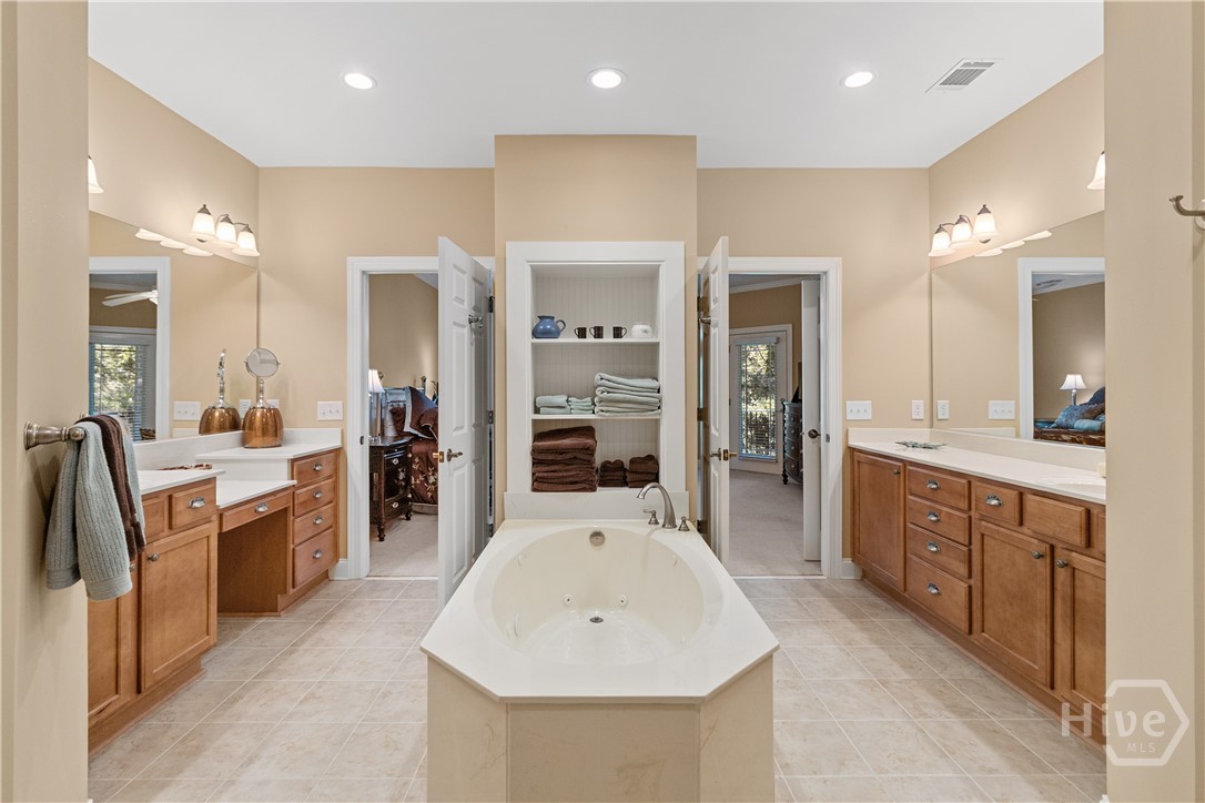 204 River Oaks Drive Property Photo 21
