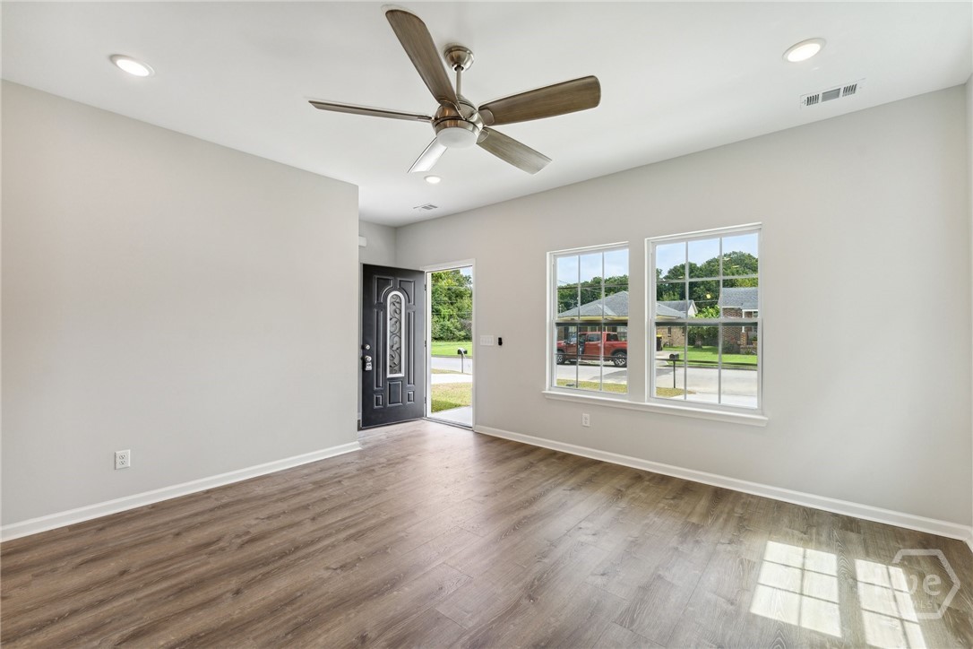 609 Magazine Avenue Property Photo 2