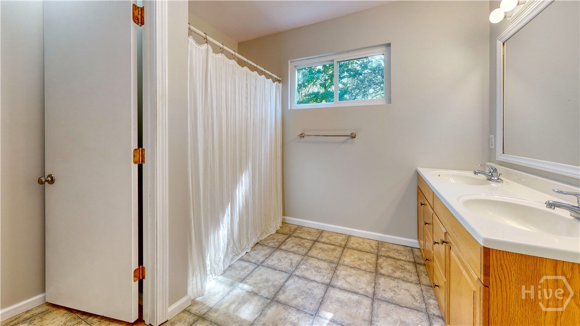 2607 Governor Street Property Photo 45