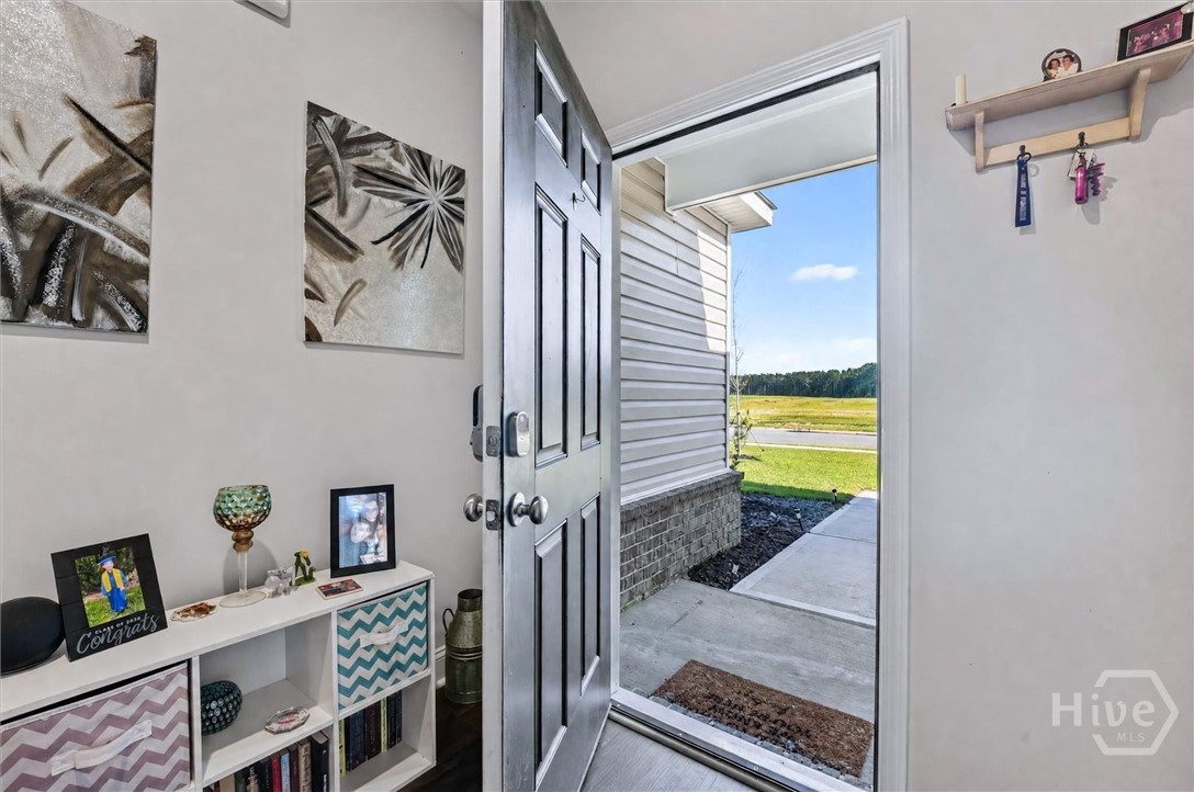 120 Simon Circle Property Photo 4