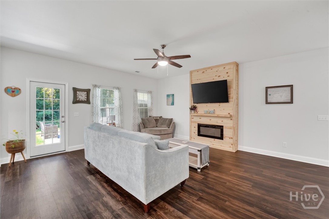 120 Simon Circle Property Photo 8