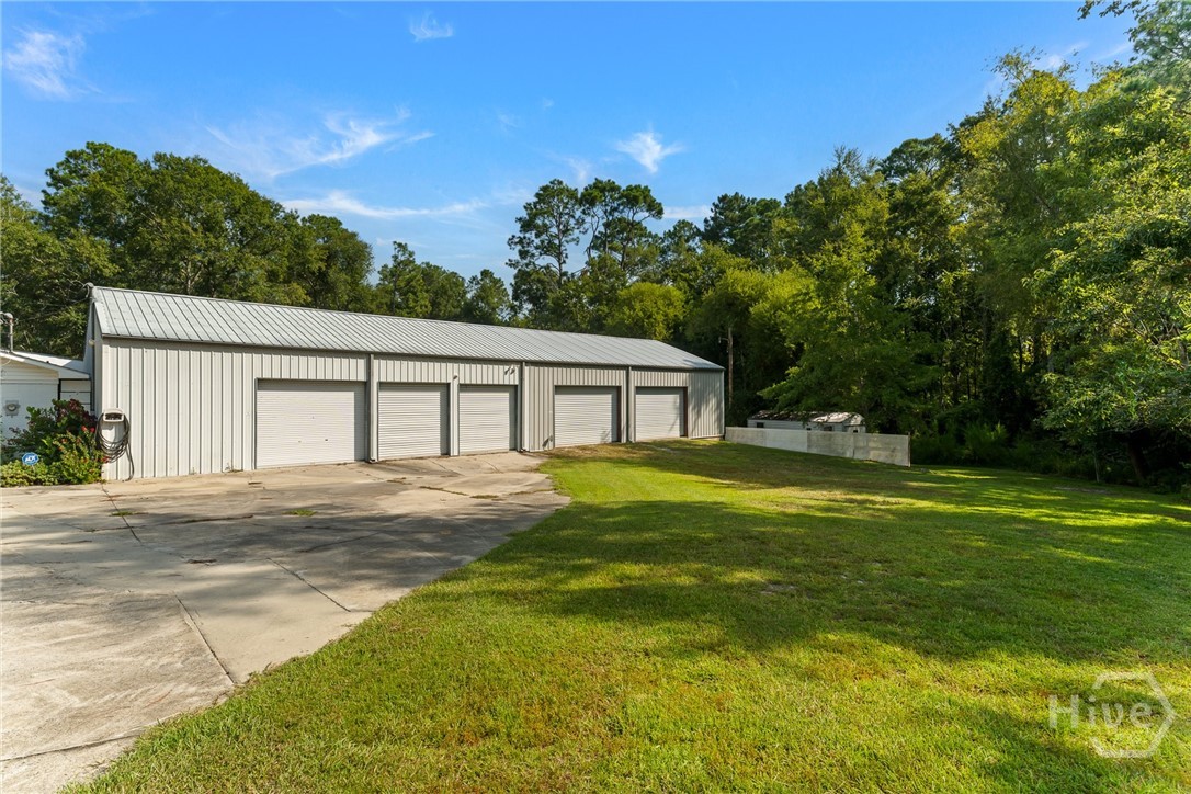 614 N Victory Drive Property Photo 13