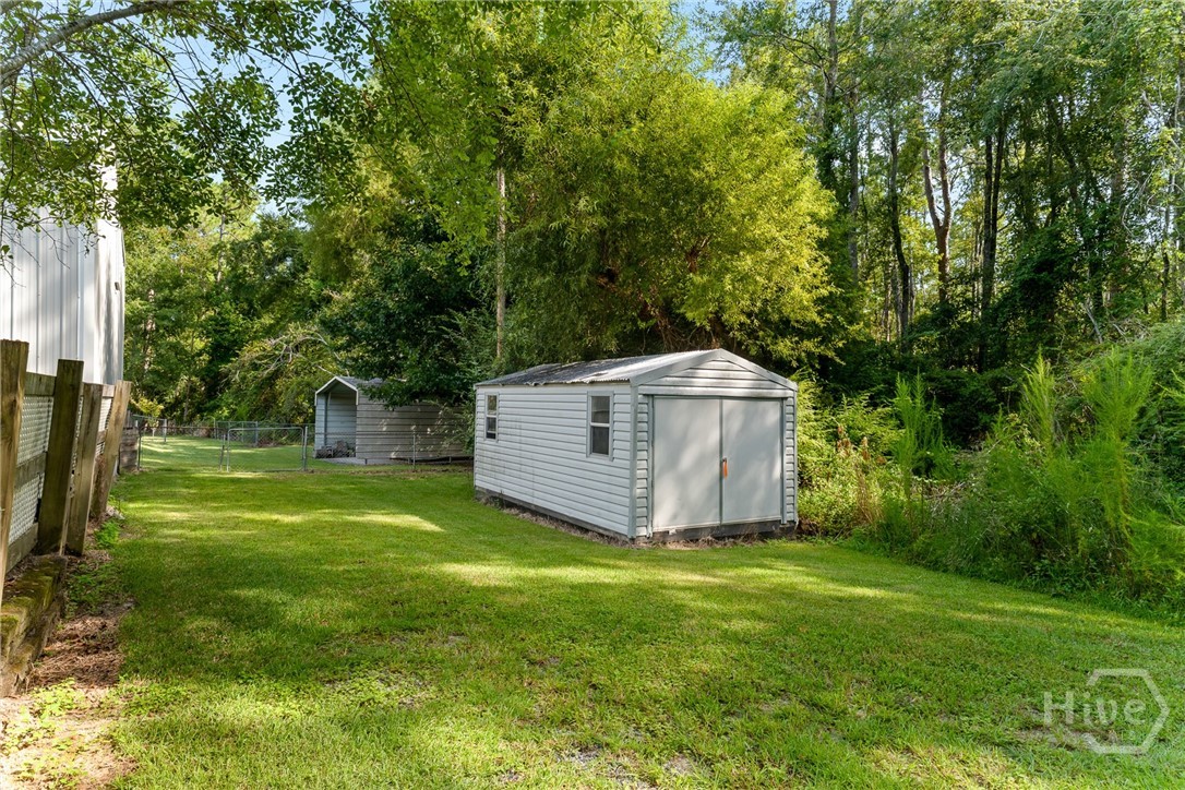 614 N Victory Drive Property Photo 15