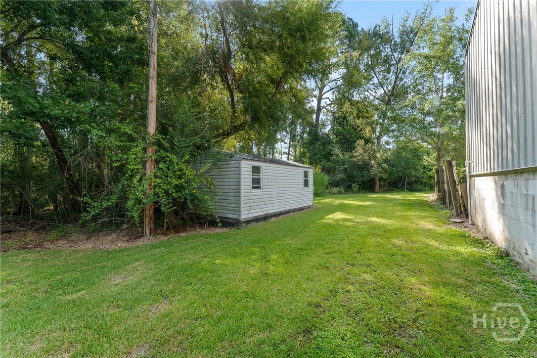 614 N Victory Drive Property Photo 16