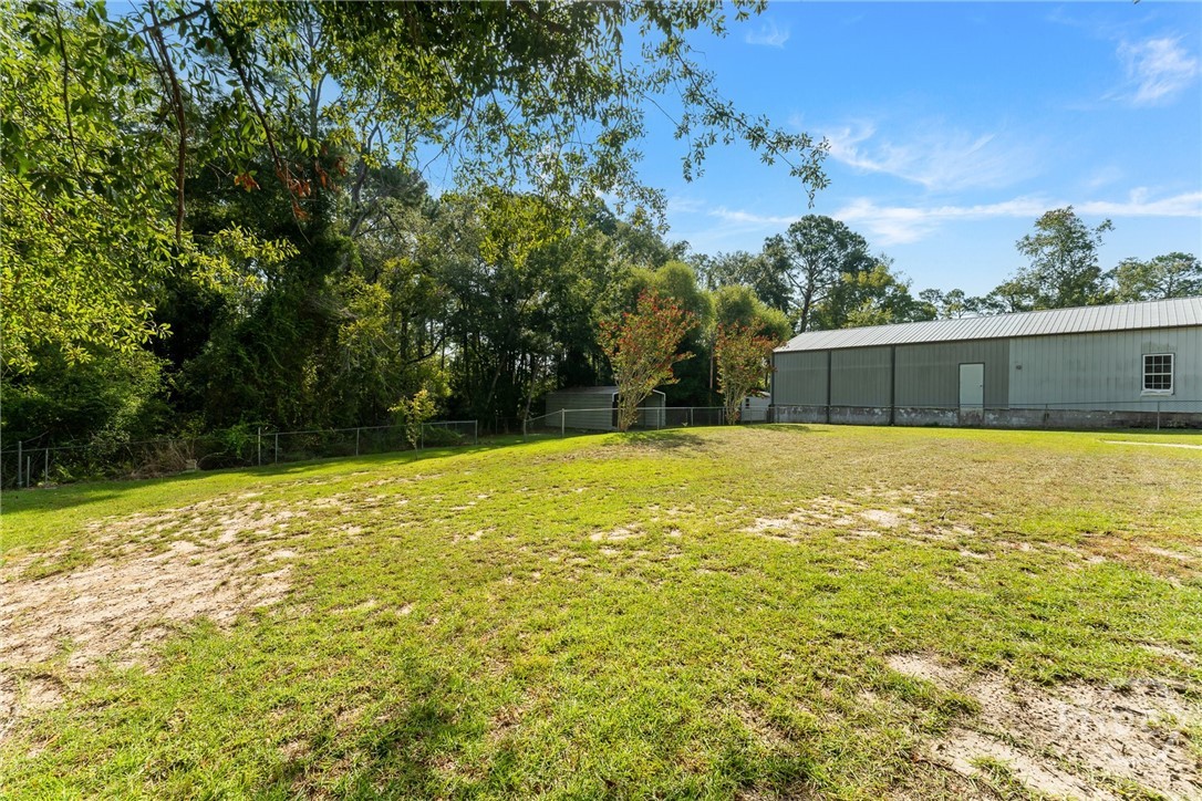 614 N Victory Drive Property Photo 21