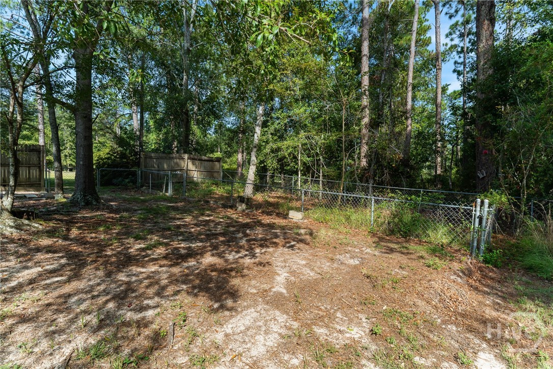 614 N Victory Drive Property Photo 22