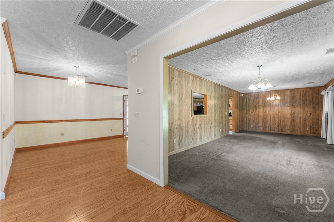614 N Victory Drive Property Photo 31