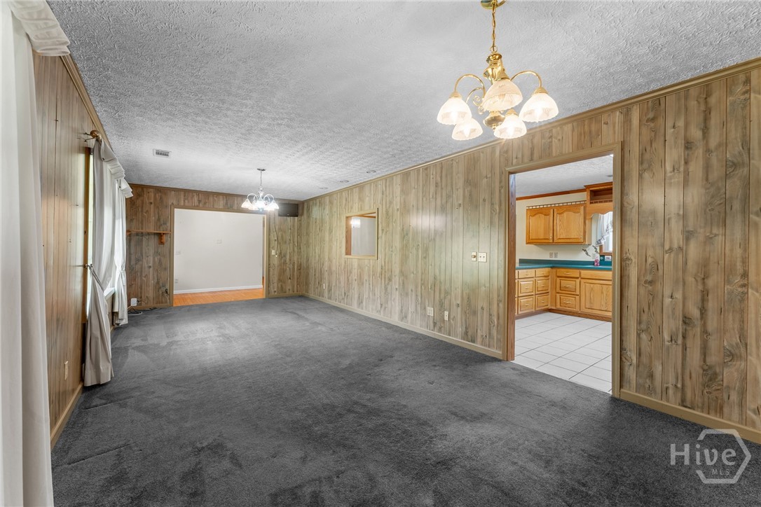 614 N Victory Drive Property Photo 35