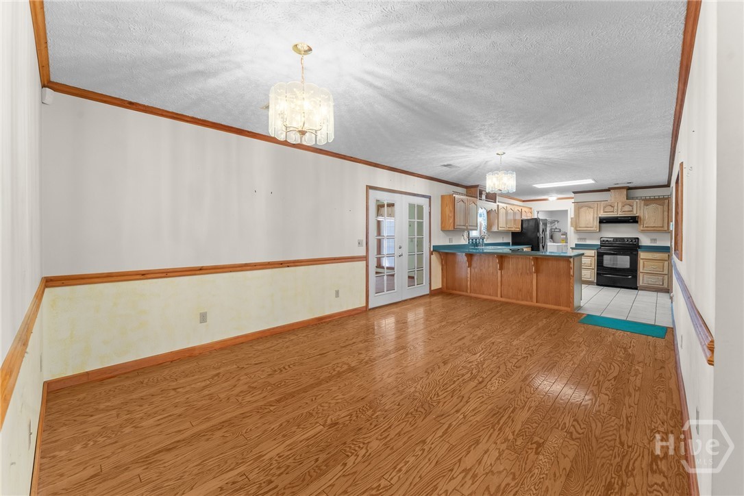 614 N Victory Drive Property Photo 37