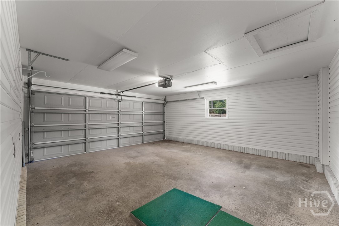 614 N Victory Drive Property Photo 46