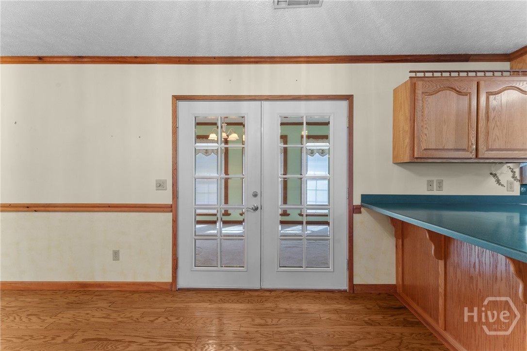 614 N Victory Drive Property Photo 47