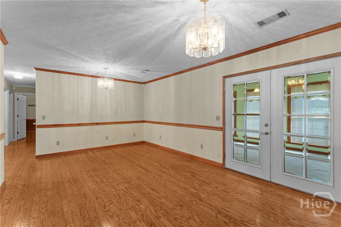 614 N Victory Drive Property Photo 48