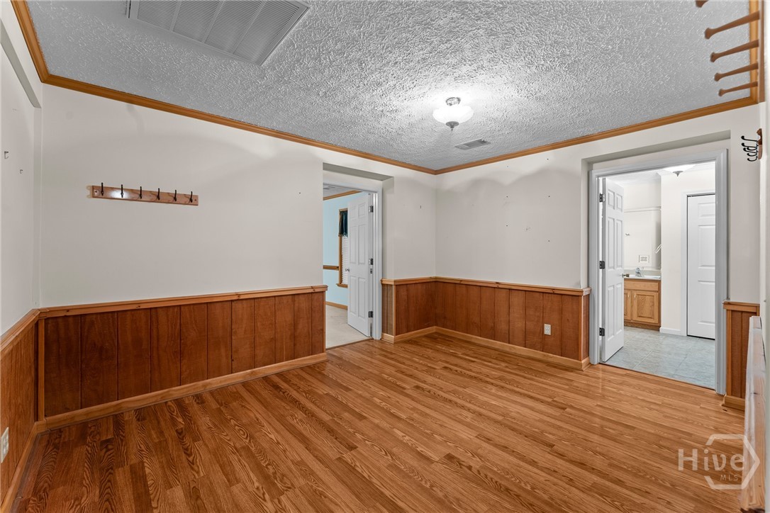 614 N Victory Drive Property Photo 57