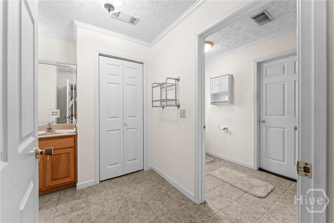 614 N Victory Drive Property Photo 60