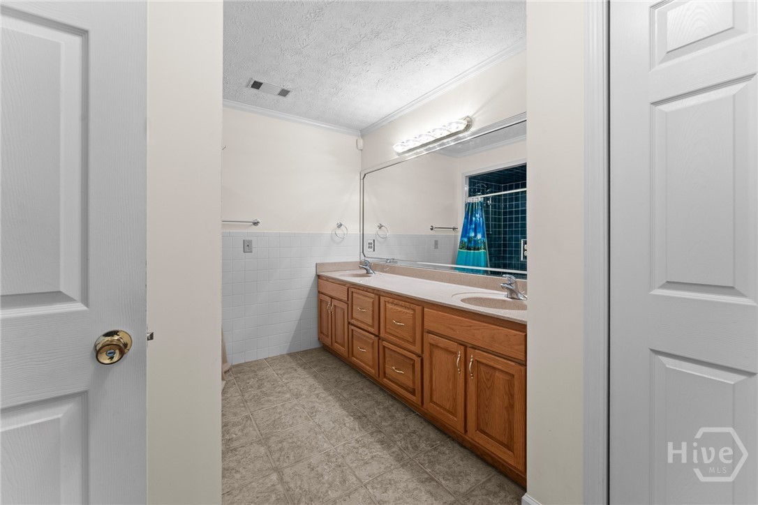 614 N Victory Drive Property Photo 61
