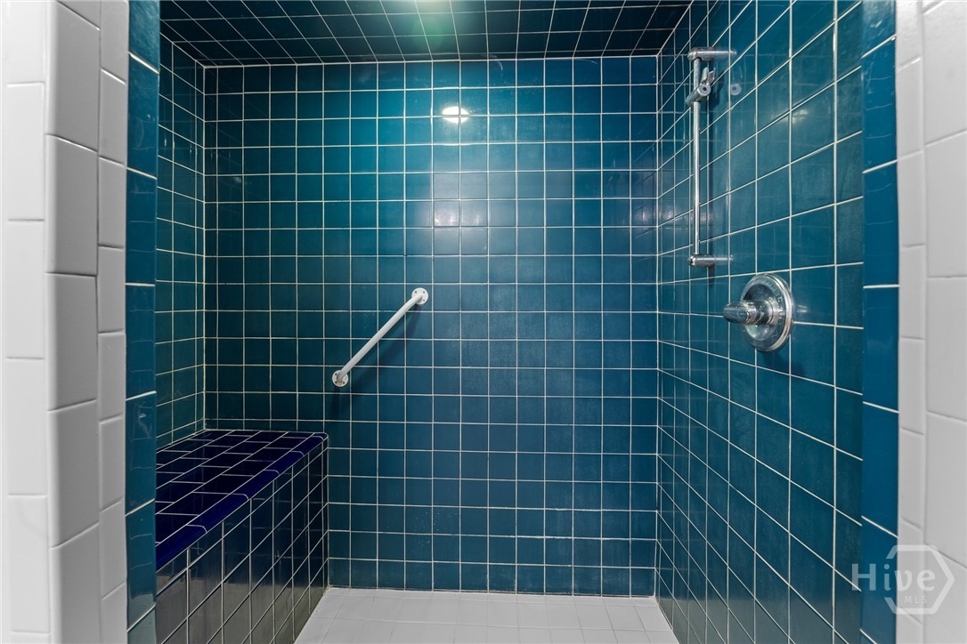 614 N Victory Drive Property Photo 64