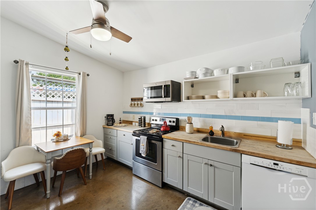 120 W 37th Street Property Photo 43