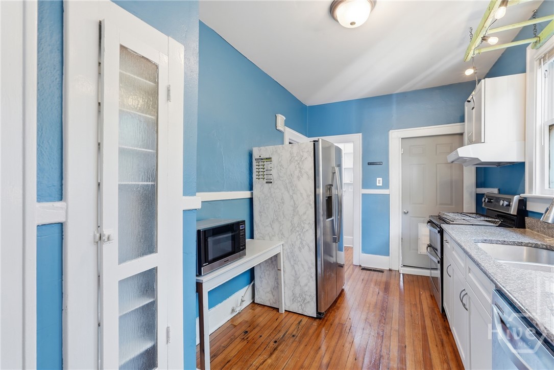 431 E 50th Street Property Photo 16