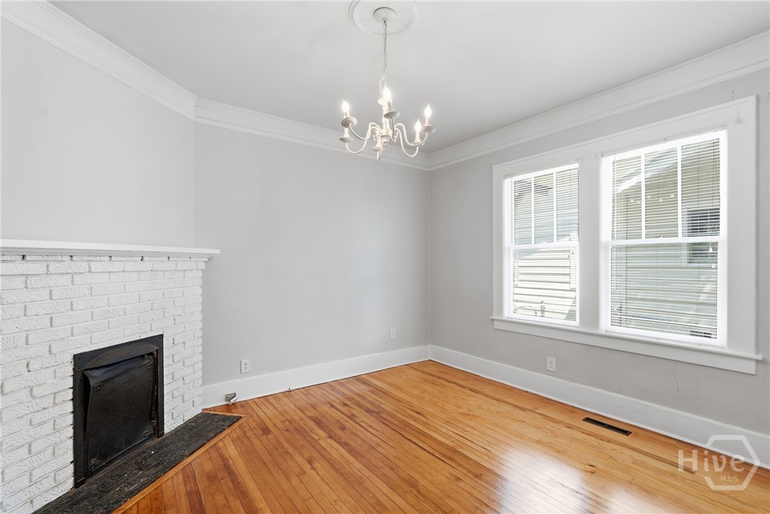 431 E 50th Street Property Photo 17