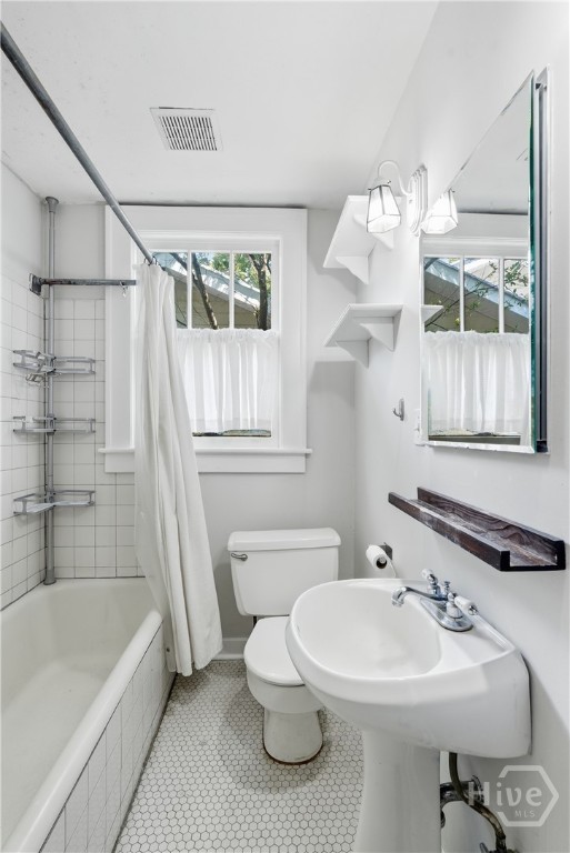 431 E 50th Street Property Photo 20
