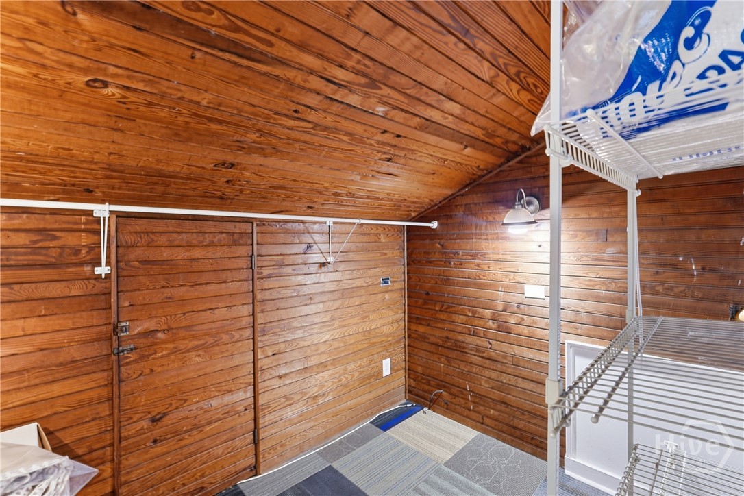 431 E 50th Street Property Photo 26