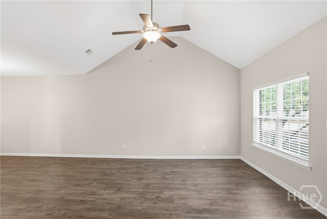 401 Olde Ivey Square Property Photo 2