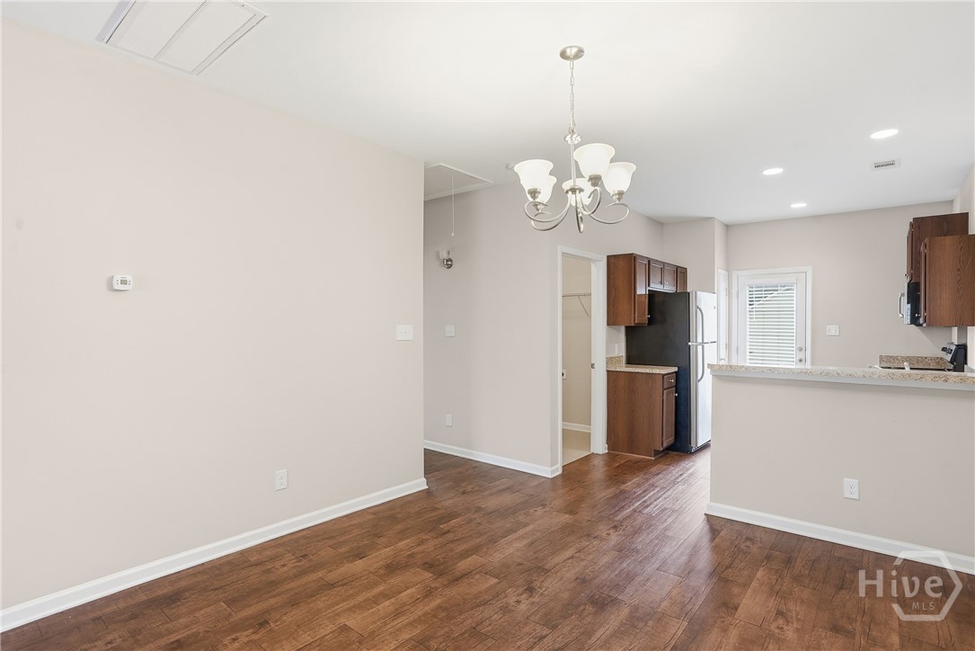401 Olde Ivey Square Property Photo 3