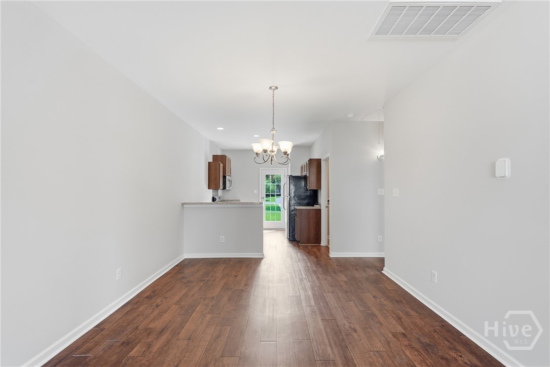 401 Olde Ivey Square Property Photo 8