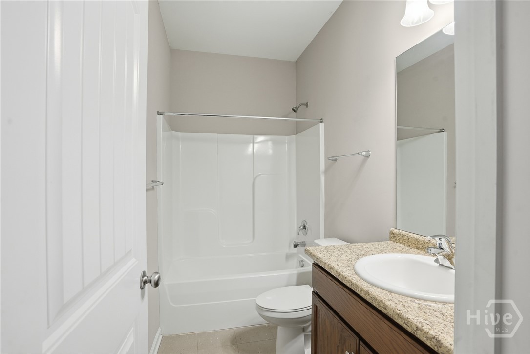 401 Olde Ivey Square Property Photo 9