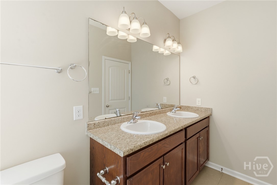 401 Olde Ivey Square Property Photo 23