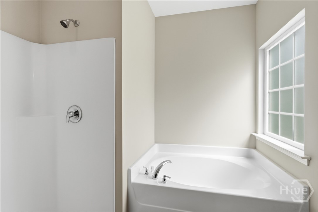 401 Olde Ivey Square Property Photo 24