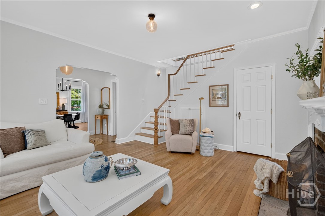 702 E 52nd Street Property Photo 19