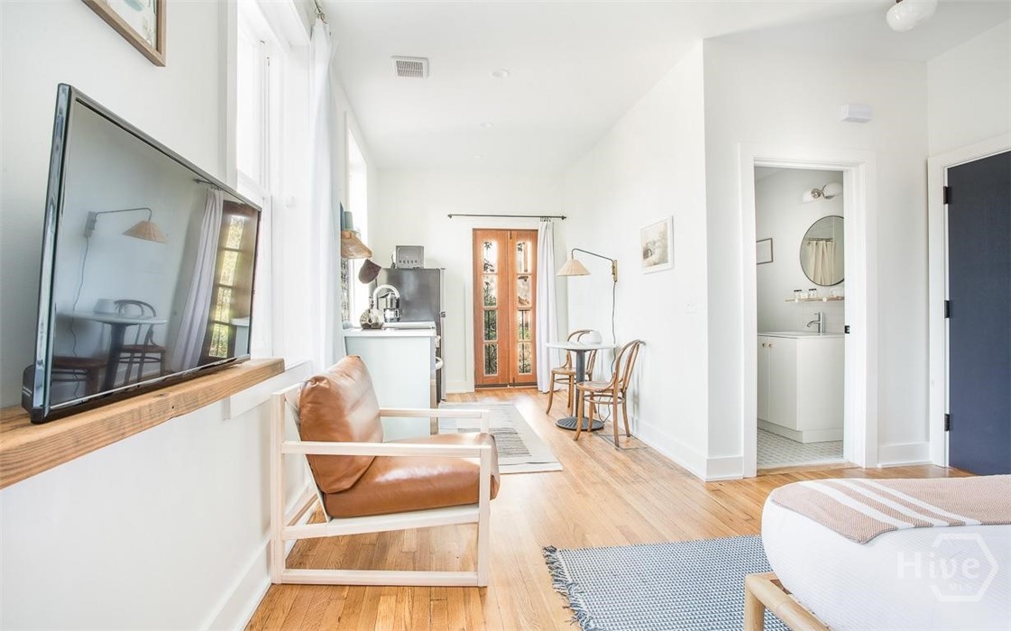 1 E Gordon Street Studio Property Photo 11