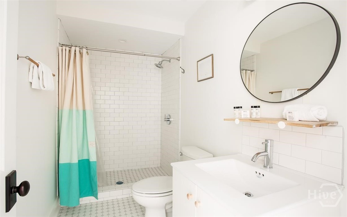 1 E Gordon Street Studio Property Photo 13