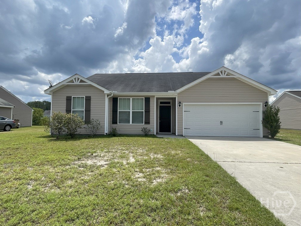 111 Willow Drive Property Photo 1