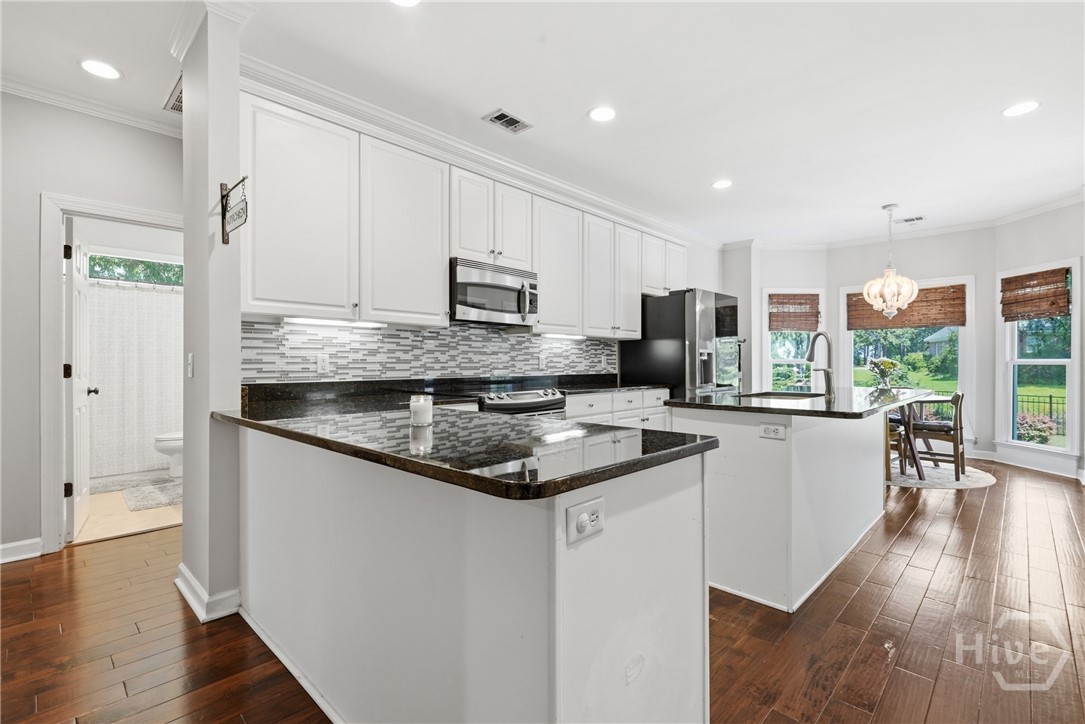 12 Baymeadow Lane Property Photo 8