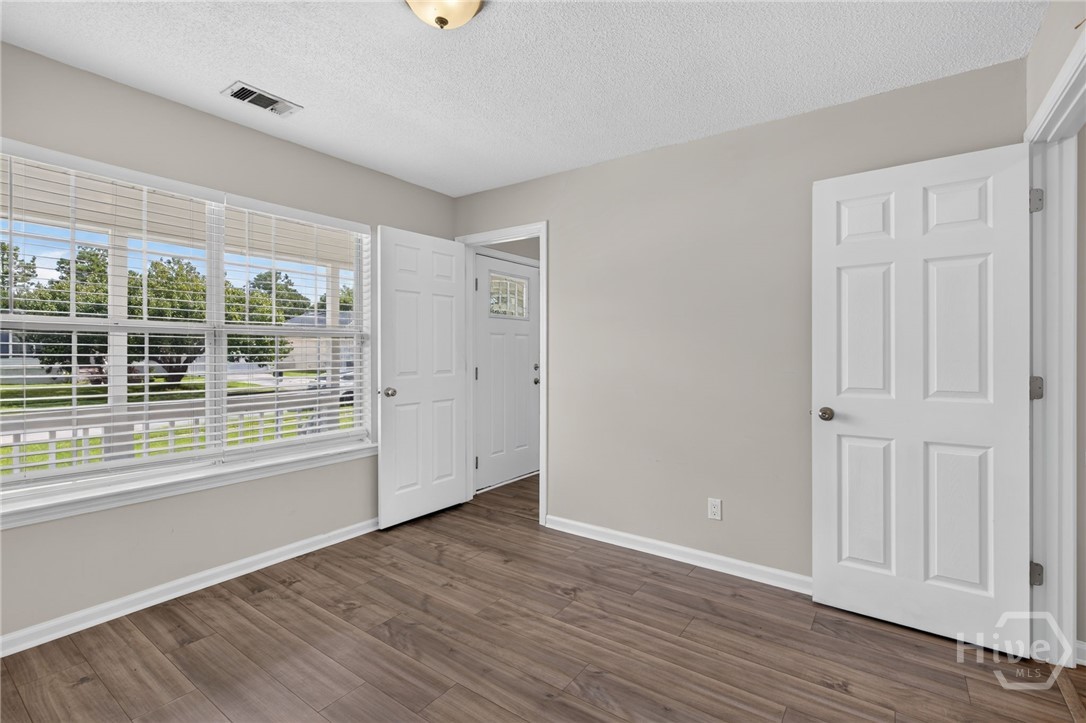 17 Leeward Drive Property Photo 7