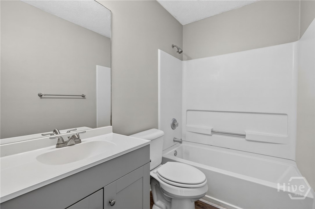 17 Leeward Drive Property Photo 9