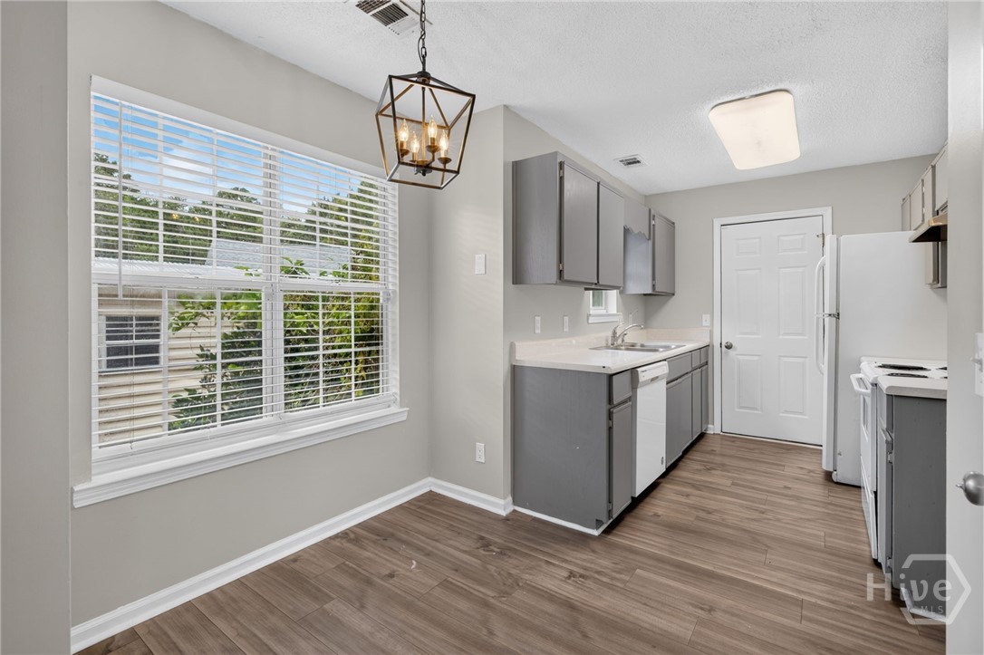 17 Leeward Drive Property Photo 12