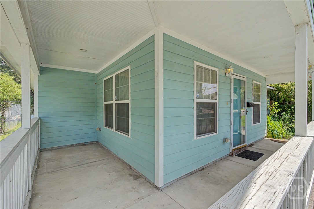 1202 E Waldburg Street Property Photo 6