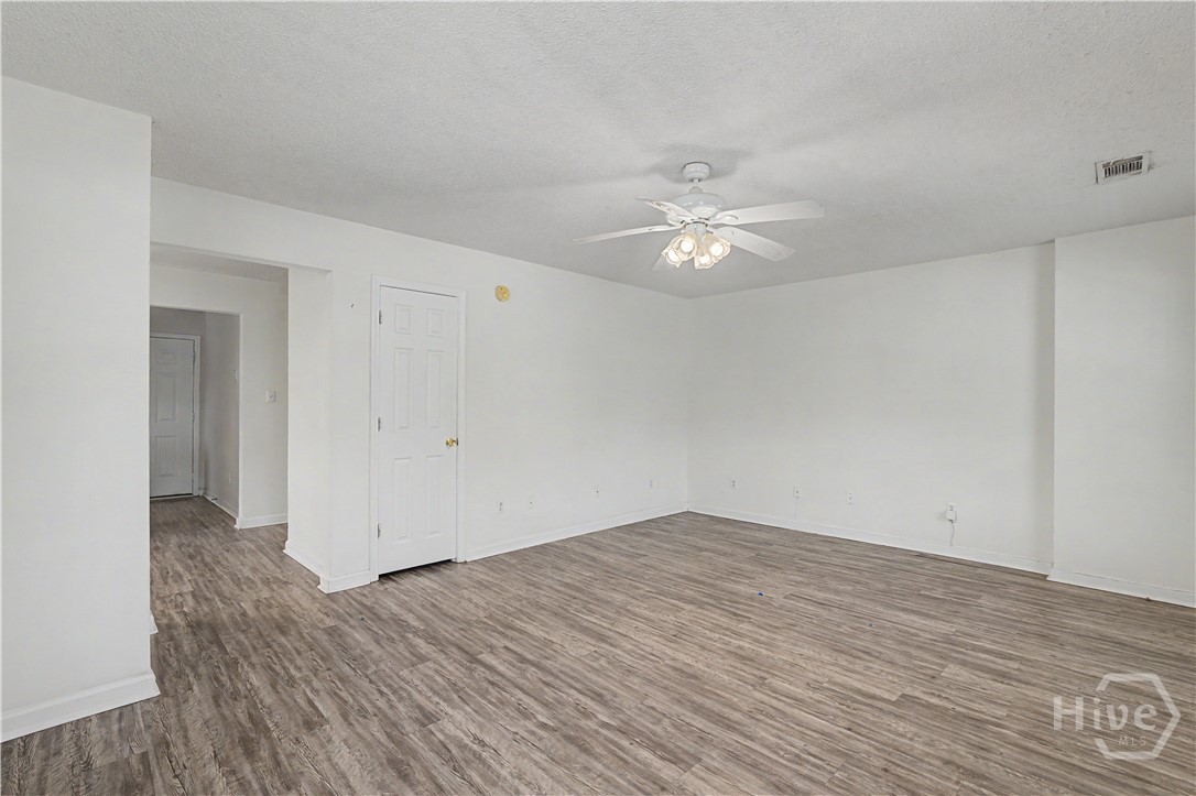 1202 E Waldburg Street Property Photo 8